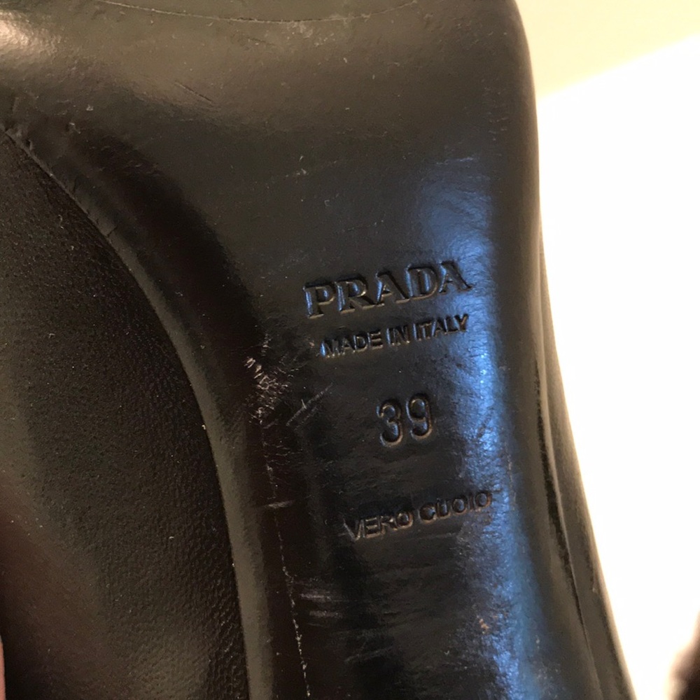 Prada Black Leather Pumps - Picture 4 of 8
